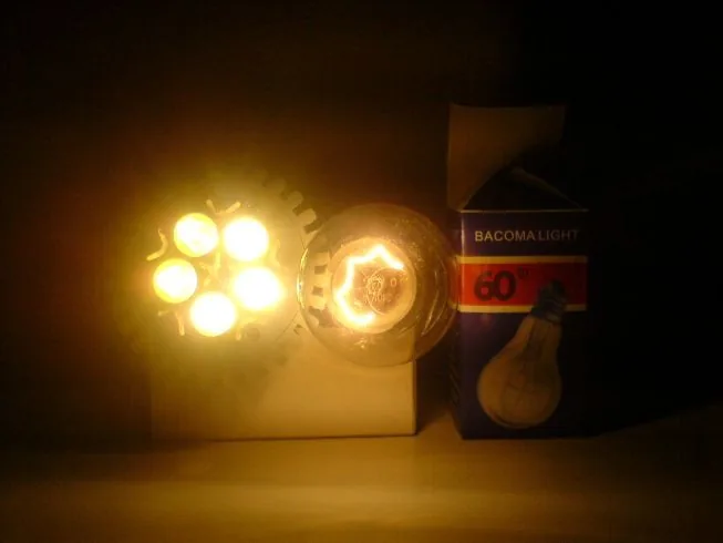 E27 5W šiltai balta LED lemputė